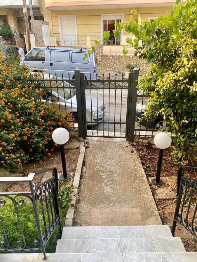 Апартаменты Dora'S Nest 5' Min From The Airport. Спата Экстерьер фото